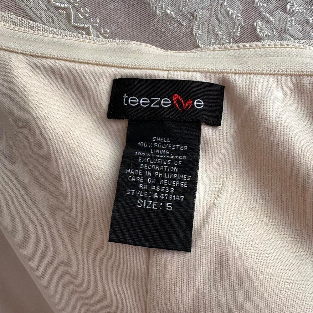 Teeze Me Women's Cream Formal Dress - Picture 7 of 7